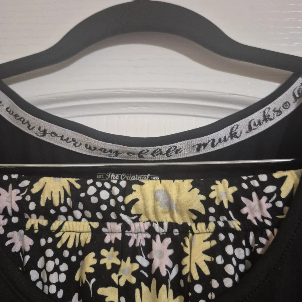 NEW! MUK LUKS Floral 3 PIECE Print Pajama Set - Black and Yellow - Picture 6 of 9